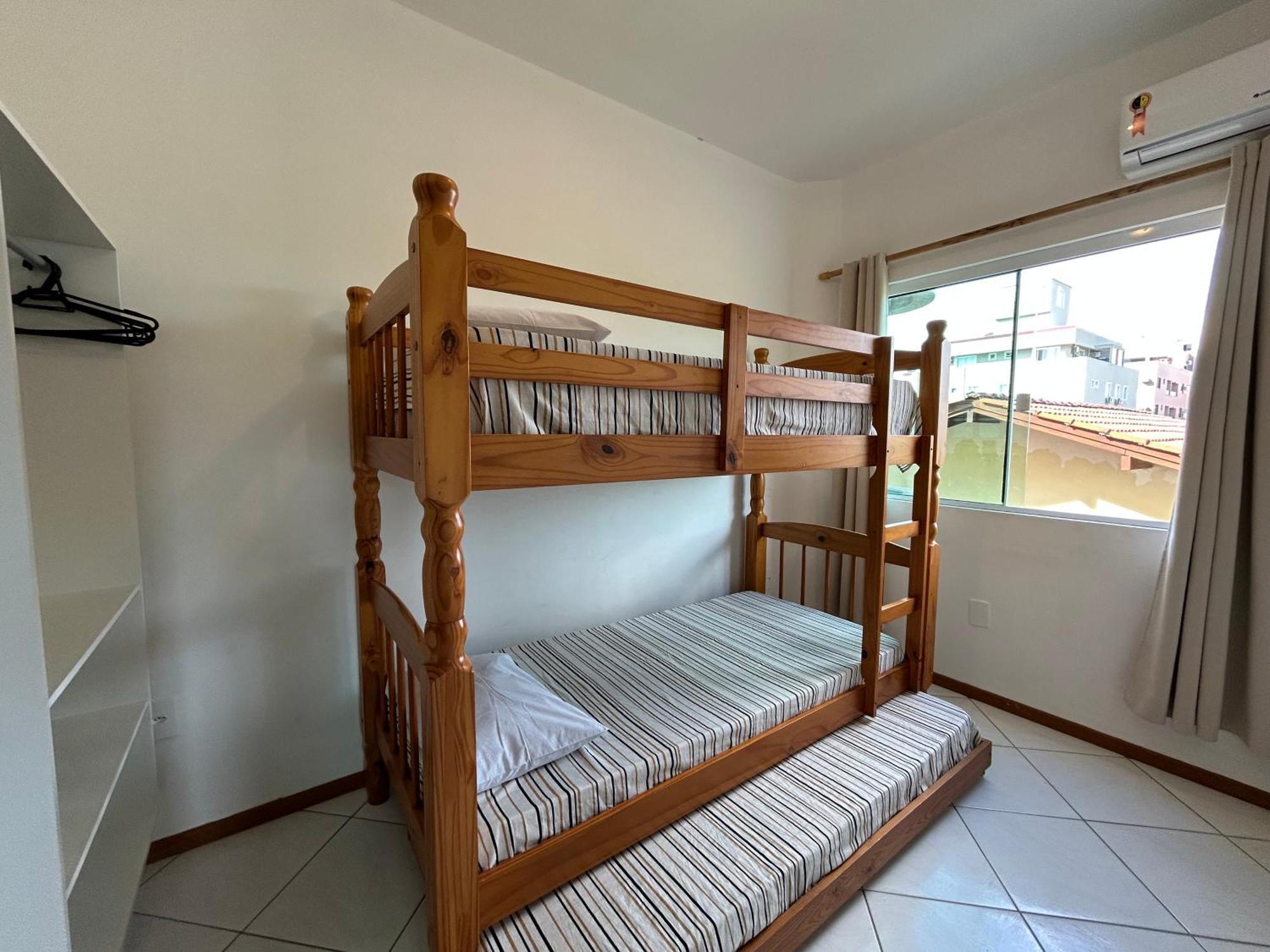 Residencial Recanto Do Colibri Бомбиньяс Экстерьер фото